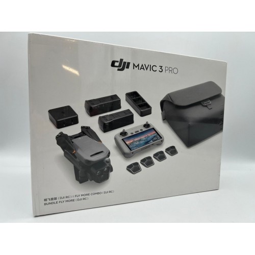 Квадрокоптер DJI Mavic 3 Fly More Combo в Энгельсе DJI RC / с экраном
