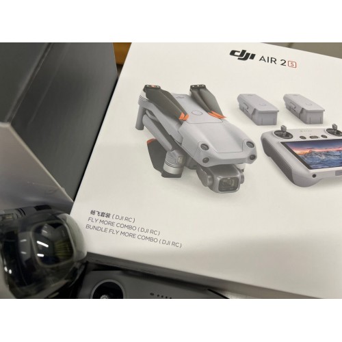 Квадрокоптер DJI AIR 2S Fly More Combo (пульт DJI RC с экраном) в Энгельсе