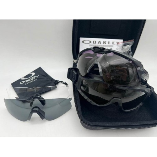 Тактические ударопрочные очки OAKLEY в Энгельсе